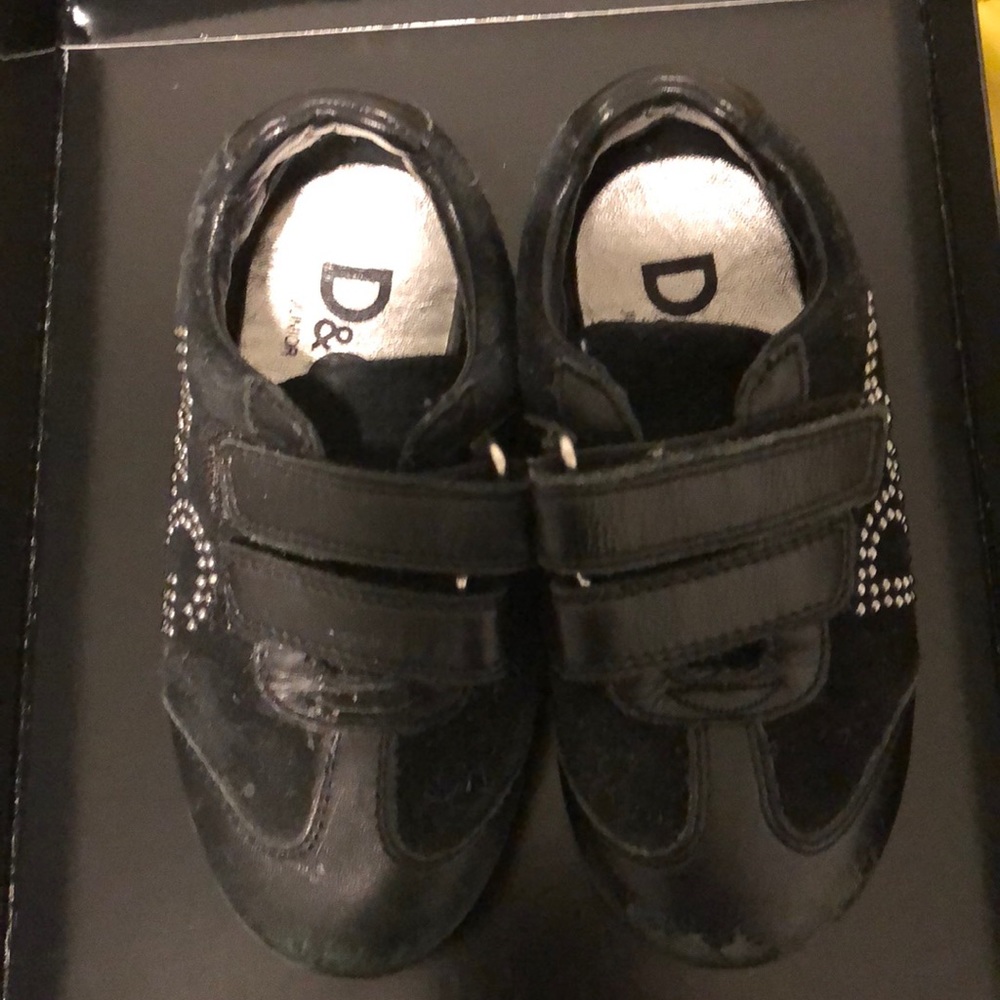 Kids DG shoes size 25 (8US)
